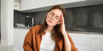 Migraine : comment la reconnaître, la prévenir et la soulager efficacement